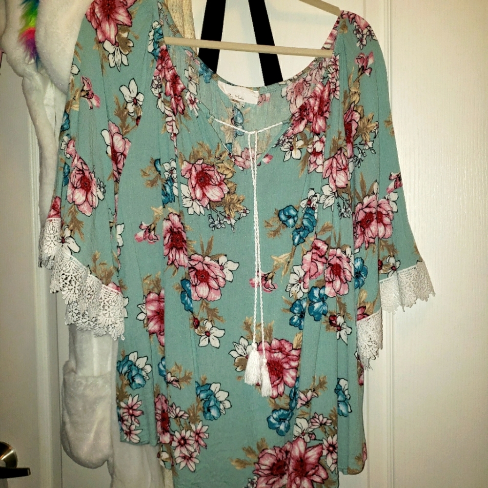 Plus sized 4x blouse